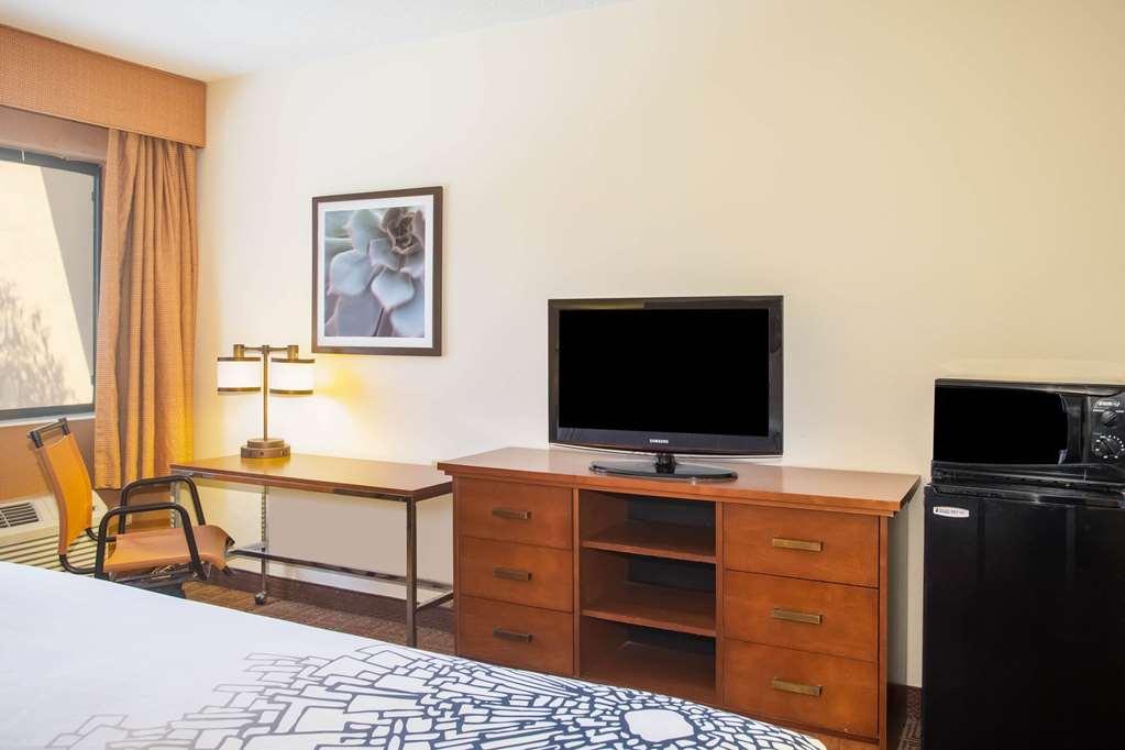 מלון Baymont By Wyndham Columbia, Mo מתקנים תמונה