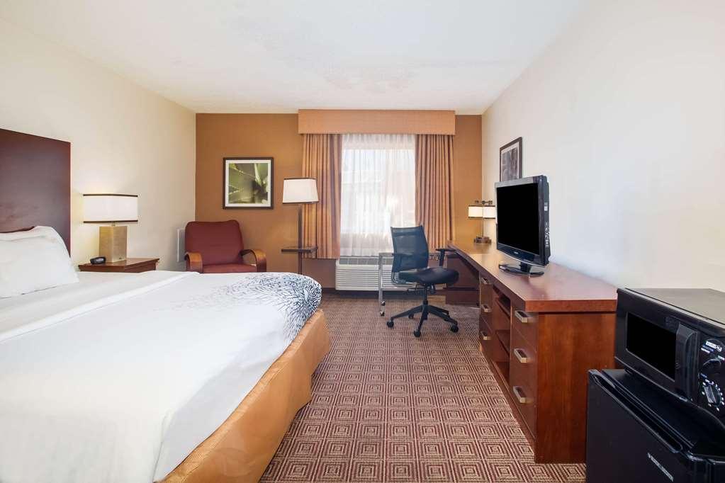 מלון Baymont By Wyndham Columbia, Mo מתקנים תמונה