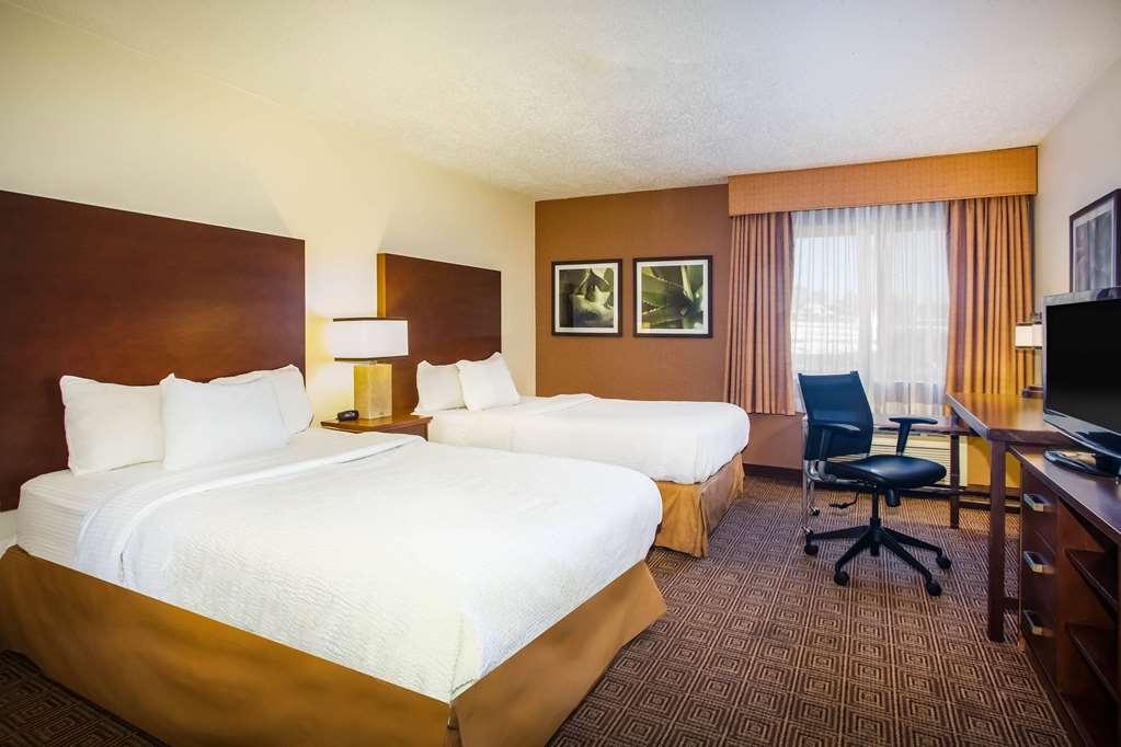 מלון Baymont By Wyndham Columbia, Mo מתקנים תמונה
