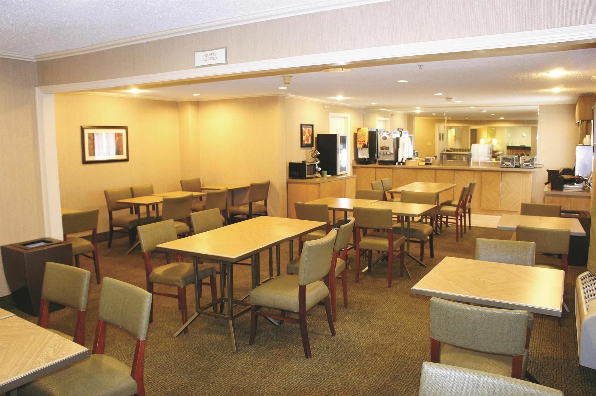 מלון Baymont By Wyndham Columbia, Mo מראה חיצוני תמונה